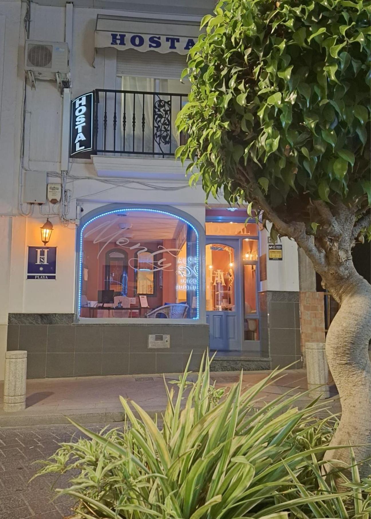 Hostal Montys نيرخا المظهر الخارجي الصورة