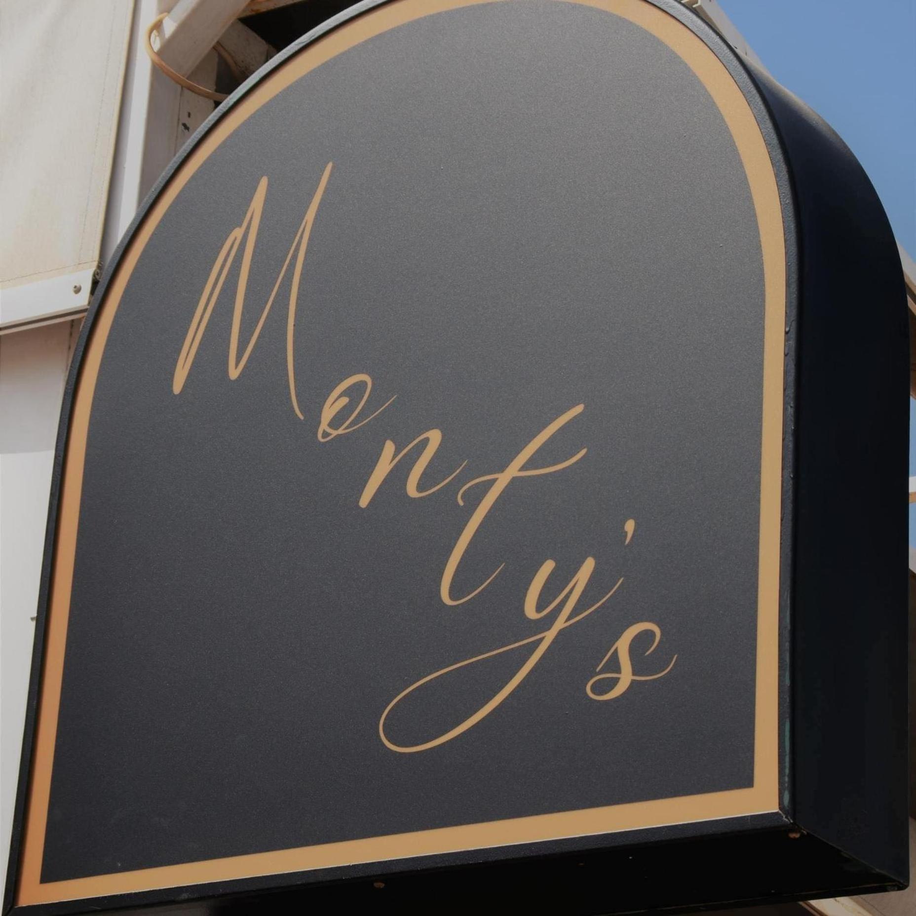 Hostal Montys نيرخا المظهر الخارجي الصورة