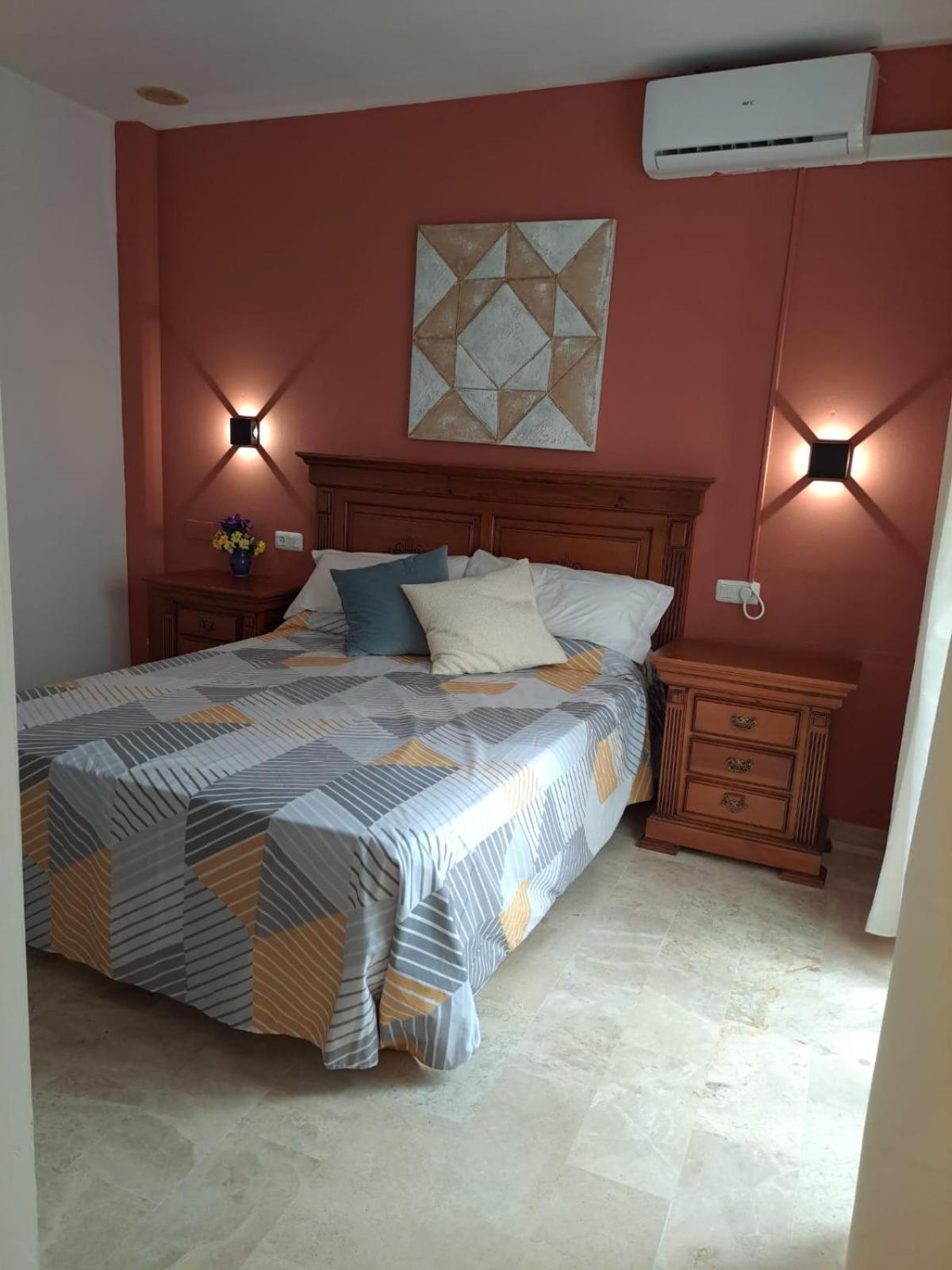 Hostal Montys نيرخا المظهر الخارجي الصورة