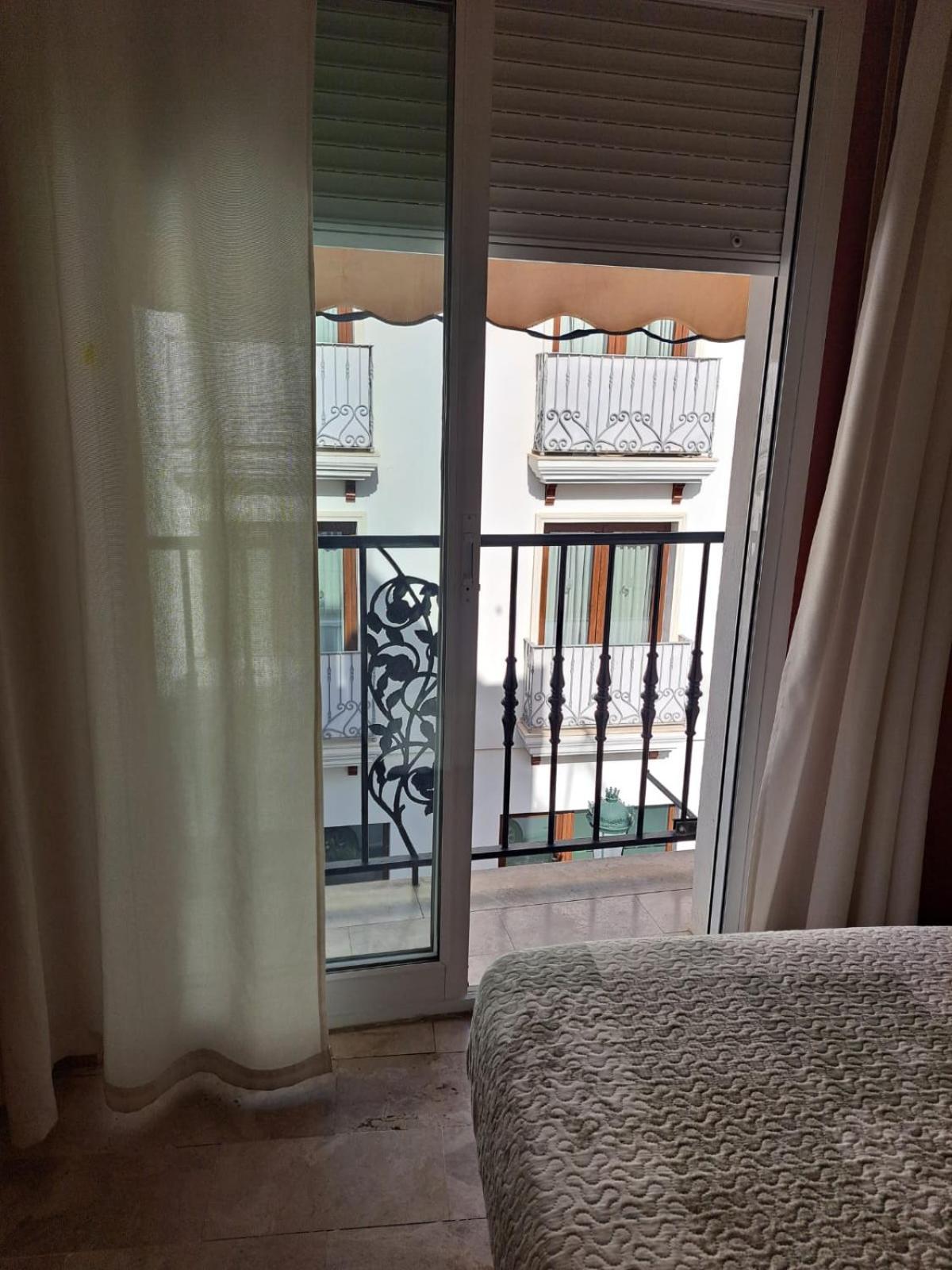 Hostal Montys نيرخا المظهر الخارجي الصورة