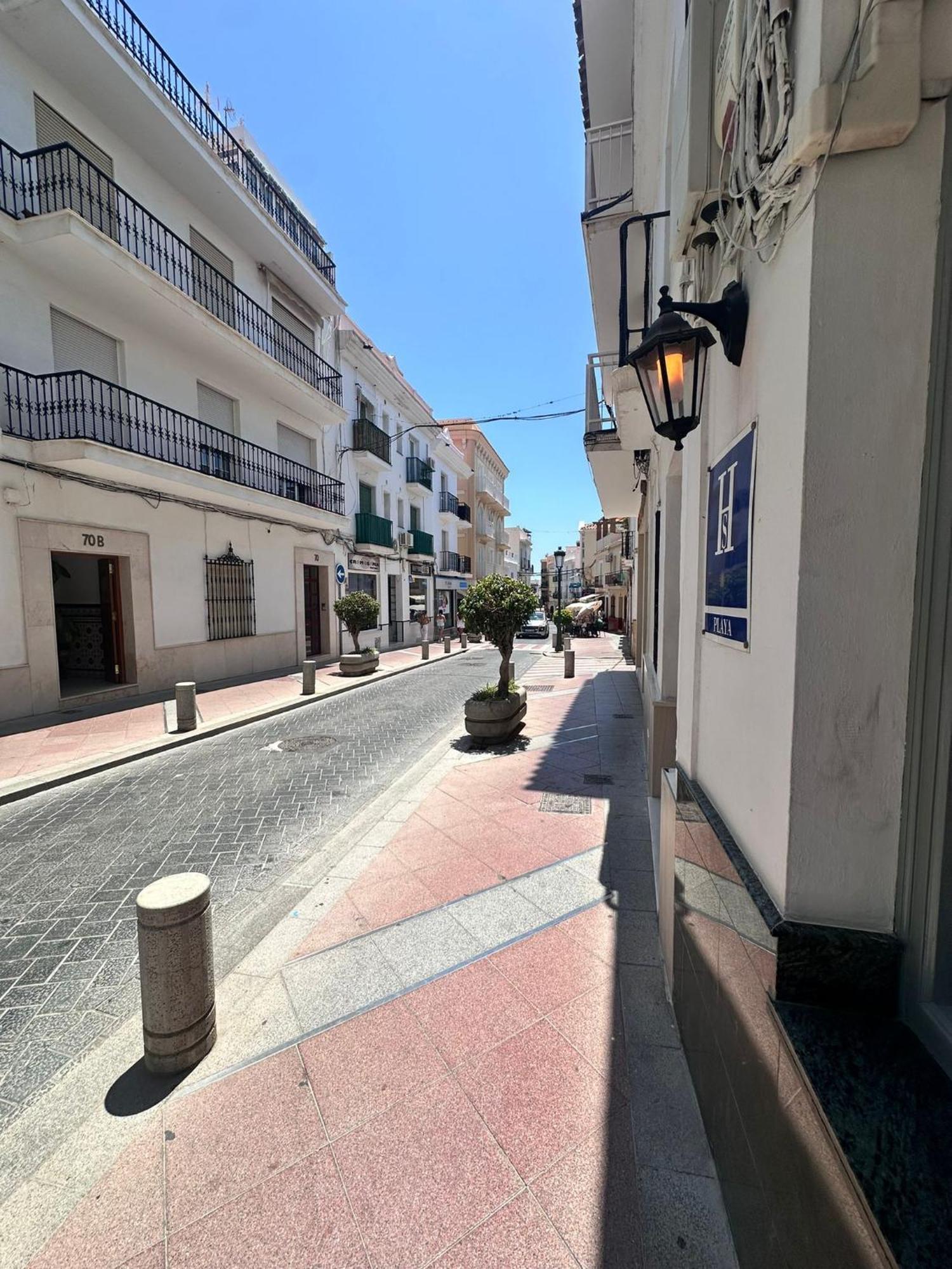 Hostal Montys نيرخا المظهر الخارجي الصورة